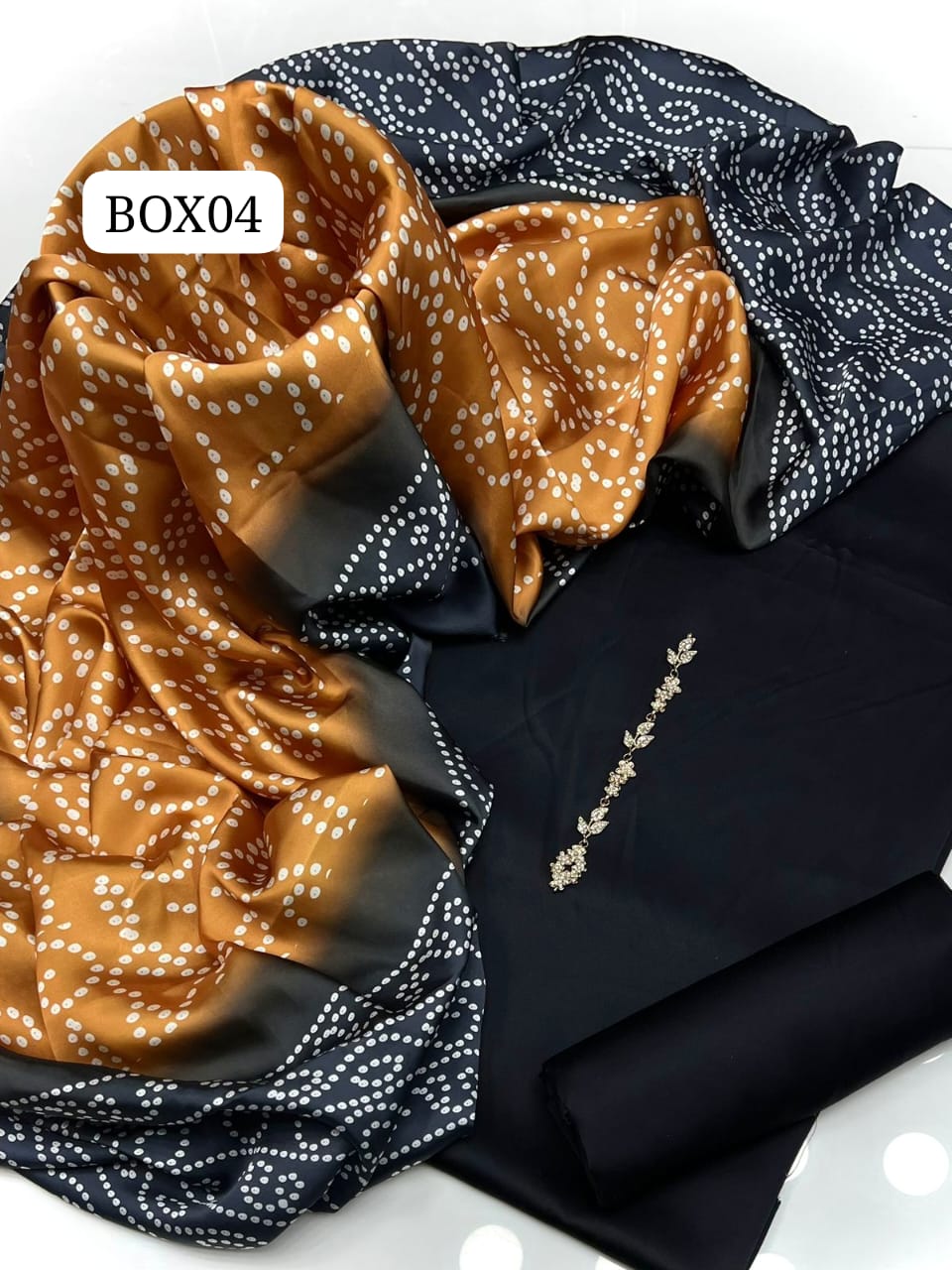 STuff Kattan SIlk Plain Shirt And Plain Trouser WIth Shamoz SIlk Chunri Digital Print Dupatta 3PC Dress