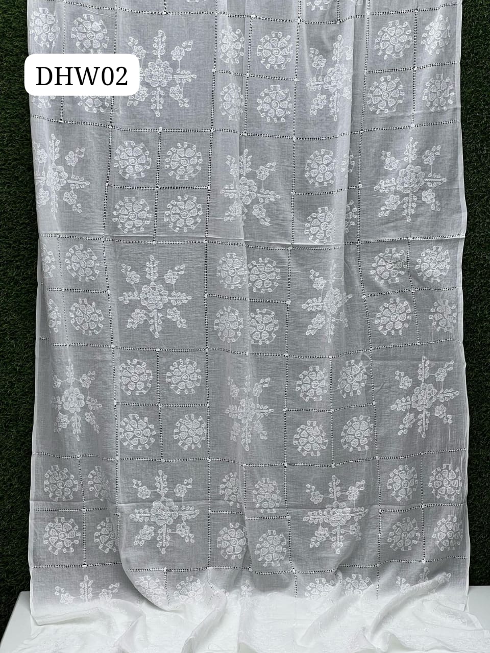 Pure Lawn Chadar Elegant And Beautiful Bhawalpuri Hand Made Tarkashi Chadar