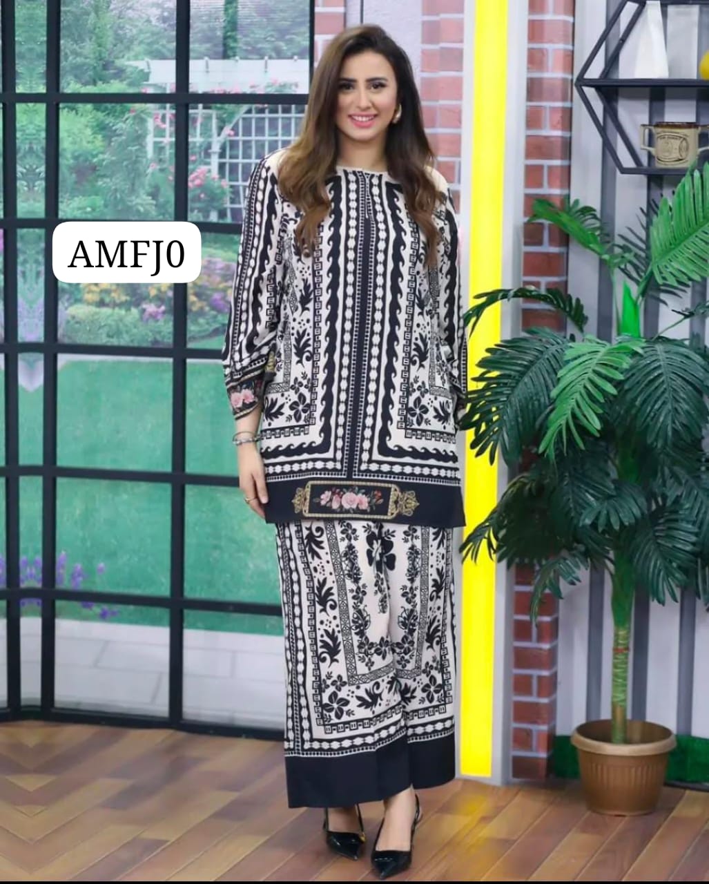 DIGITAL PRINT PREMIUM QUALITY SHAMOZE SILK SHIRT &amp; TROUSER WITH SOFT Orignal SILK DIGITAL PRINT DUPATTA 3PC DRESS