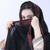 "Boht skon wali ha or real lawn ha 4 saal phly li thi me ne ab tk theek ha" - Zumar Huda, Jacquard Chadar Customer