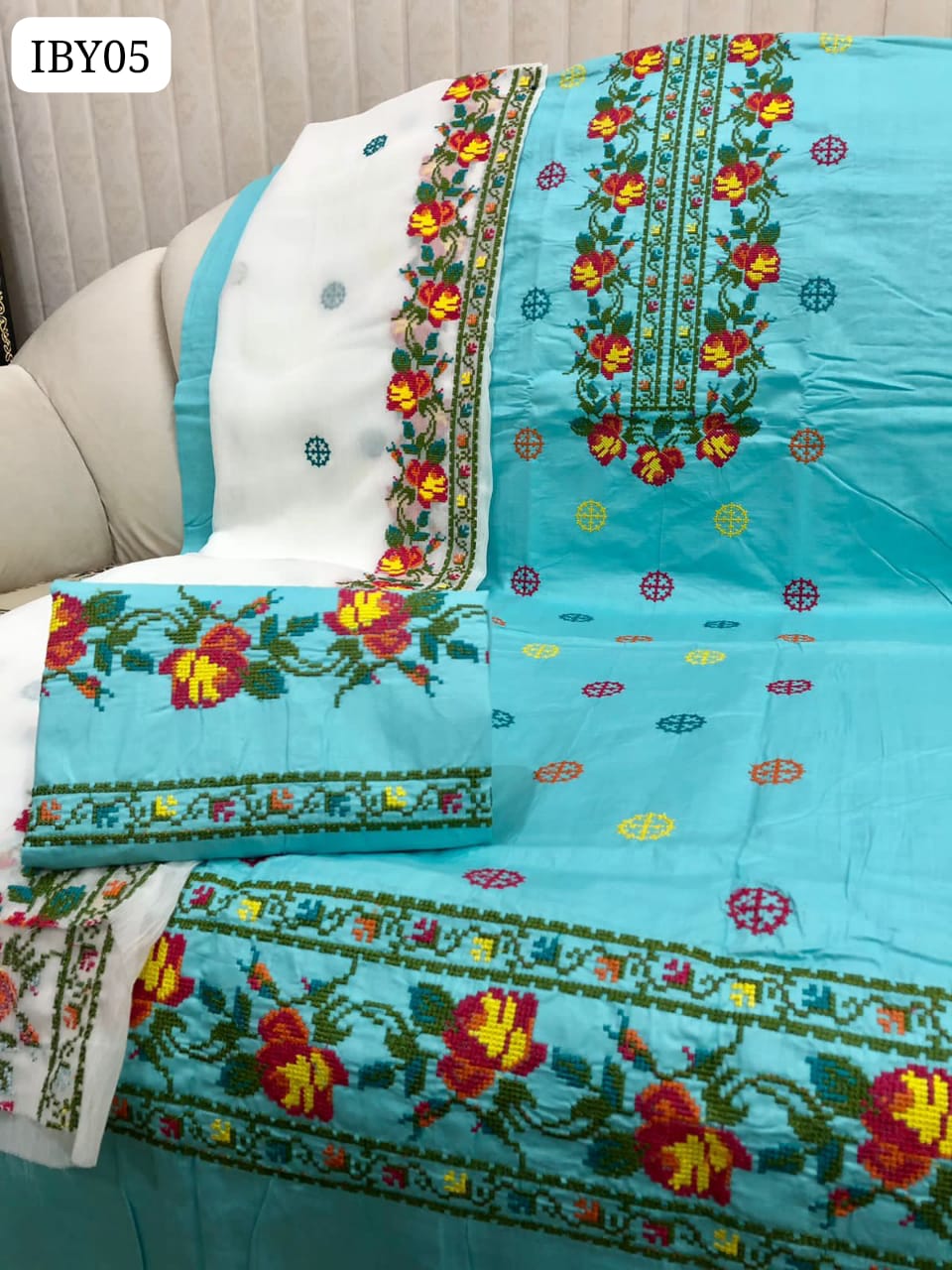 LAWN FABRIC COMPUTER CROSS STITCH EMBROIDERY WITH EMBROIDERY CHIFFON DUPPATTA AND LAWN EMBROIDERY TROUSER 3PC DRESS