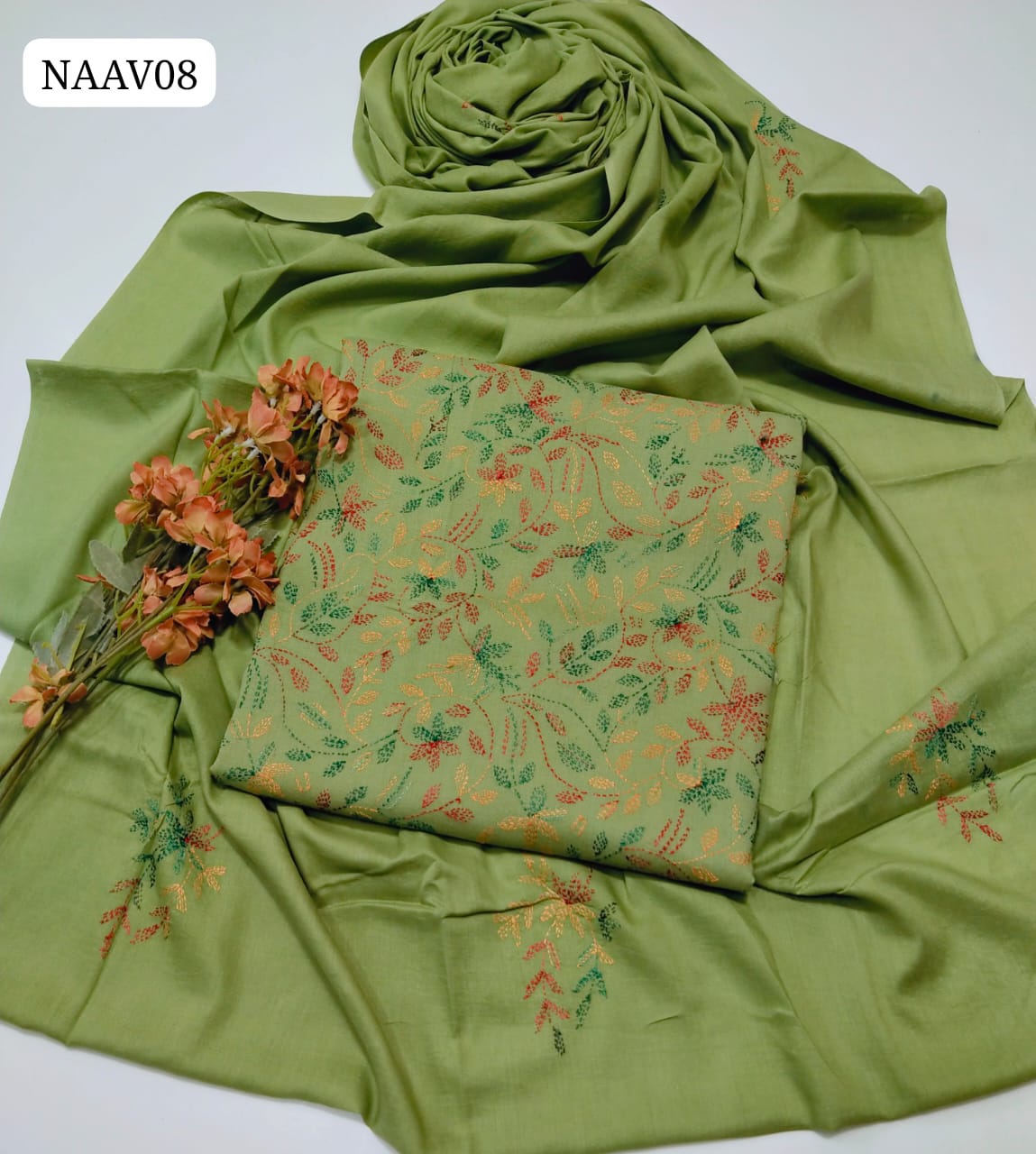 Lawn Fabric Ahmadpuri & kacha sipi Traditional Handmade Work Shirt With Lawn Handmade kacha sipi Work Dupatta And Handmade Thread Work Trouser 3Pc Dress
