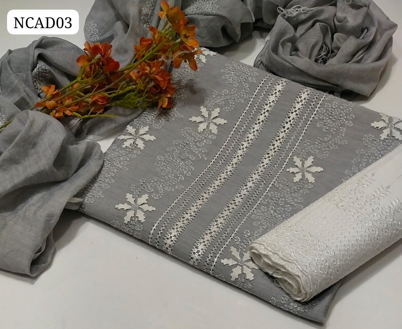 Paper Cotton Hande Made Tarkashi & Sheddu ChikenKari Gala Embroidery Botiq Style Shirt With Paper Cotton Embroidery Dupatta And Lawn Chiken Kari Trouser 3Pc Dress