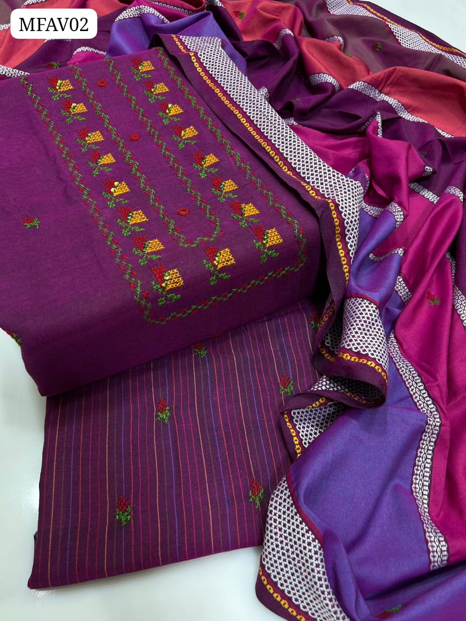 Self Linen Fabric Karahi Handmade Cross Stitch Work Shirt With Linen Karahi Dupatta And Linen Karahi Handmade Trouser 3Pc Dress