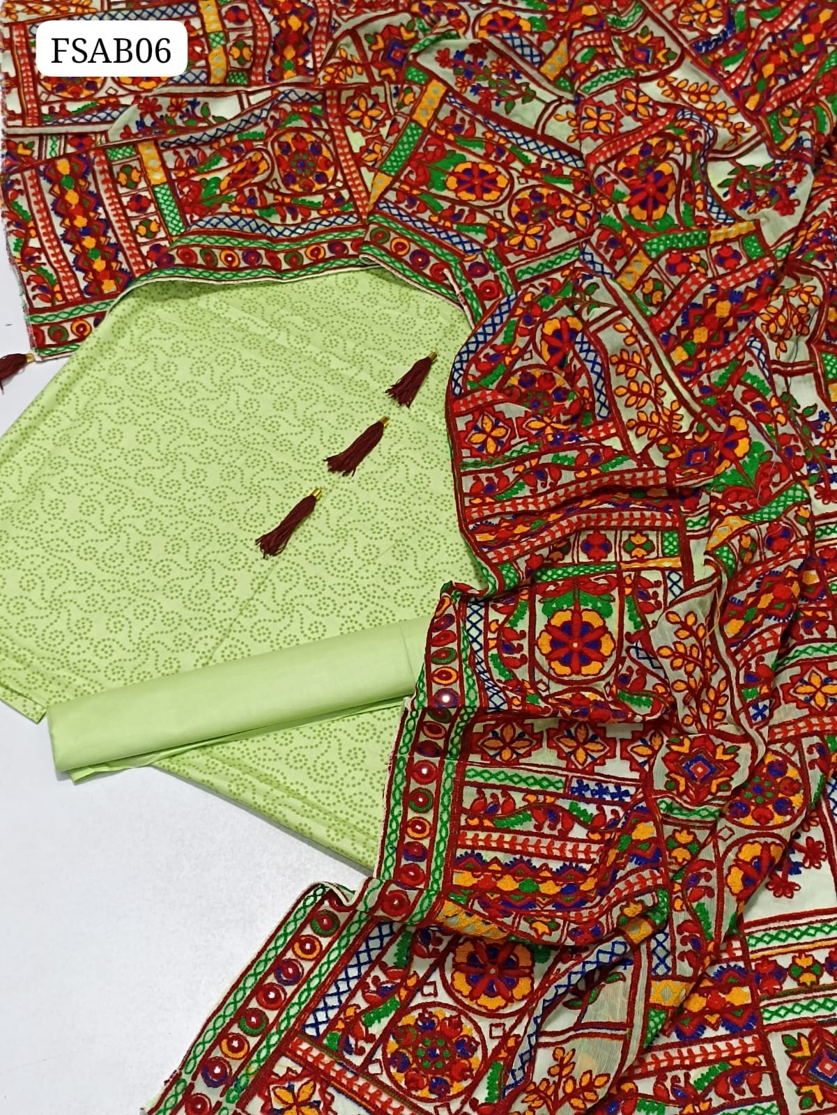 Soft Lawn Chunri Print Shirt With Back Print With Sleeves Print & Full Heavy Multi Marvi Chiffon Dupatta And Lawn Same Colour Plain Trouser 3Pc Dress