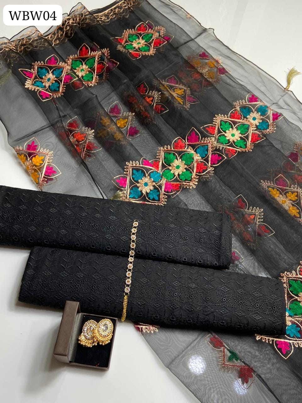Lawn Fabric Chiken Kari Shirt & Trouser With Along Organza Aari Work Multy Colours Dupatta 3Pc Dress With Beautifull Jewel Strip With Erring Gift