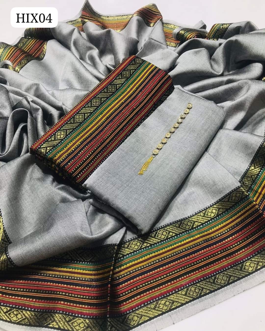 Sussi Fabric Banarsi Shirt And Sussi Plain Contrass Trouser Along With Sussi Banarsi Border Dupatta 3pc Dress