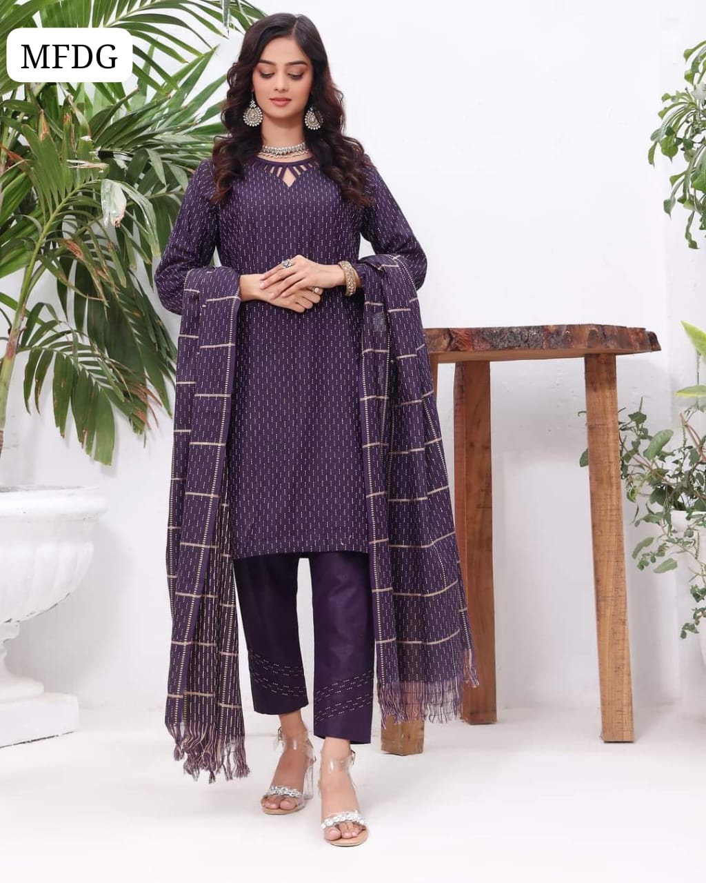 Winter Sussi Bindi Barosha Allover Medium Dark Shades Work Shirt With Soft Khadi Bubble Badar Duppata And Sussi Lineing Trouser 3Pc Dress With 3 Button Include
