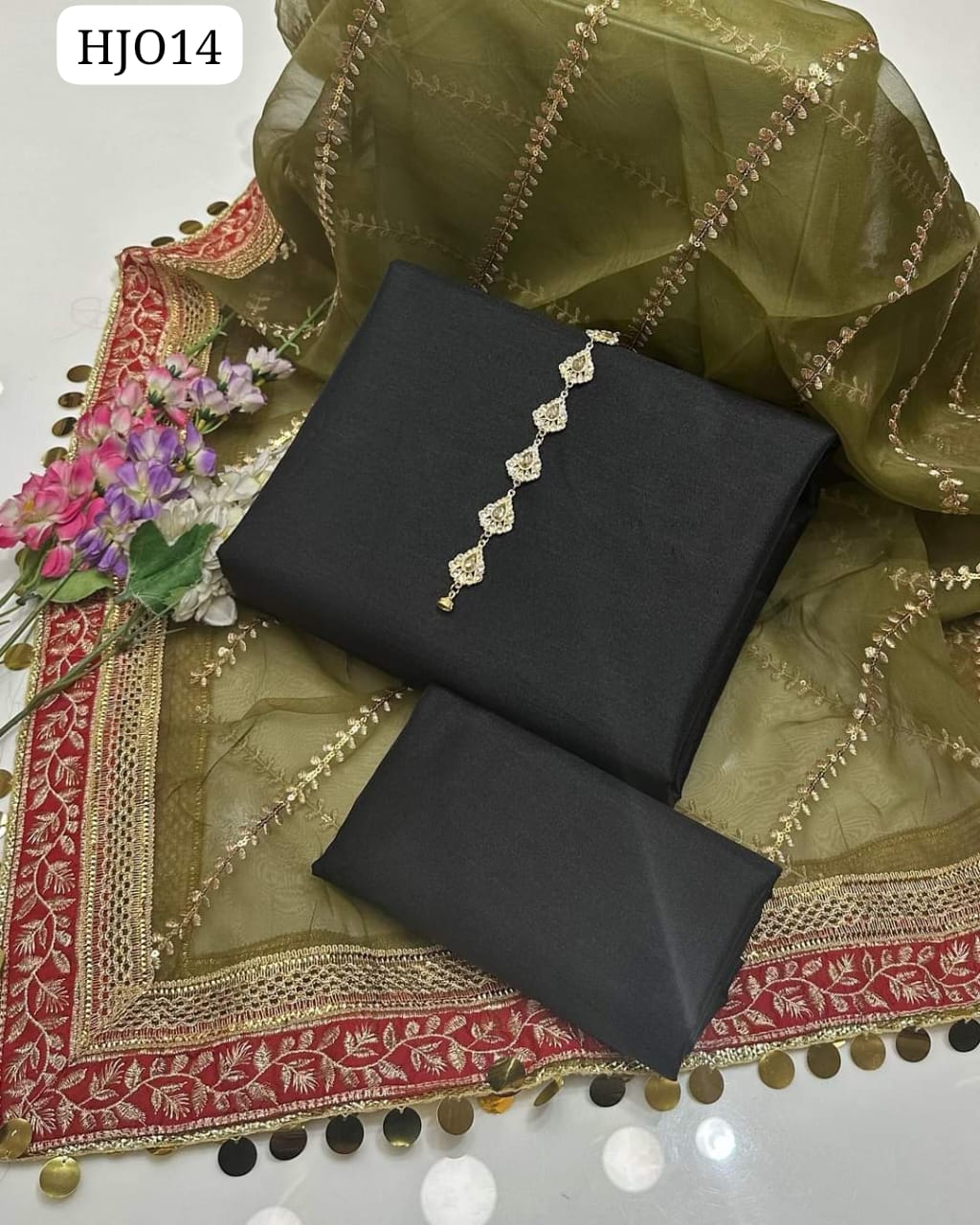 Kataan Silk Fabric Plain Shirt With Along Indian Orgnza Boder Dupatta And Kataan Silk Trouser With Neck Line And With Out Shose